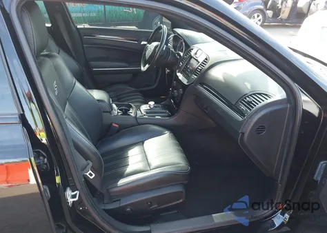 2022 Chrysler 300 S z USA, uszkodzony, nr VIN 2C3CCABG7NH130918